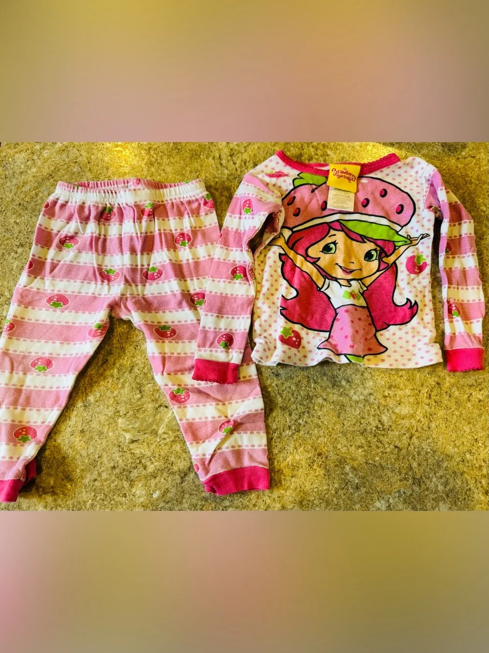 Girls' Pink Strawberry Character Pajama Set